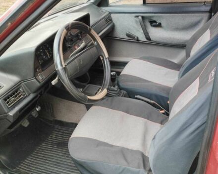 Красный Фольксваген Пассат СС, объемом двигателя 1.6 л и пробегом 252 тыс. км за 700 $, фото 6 на Automoto.ua