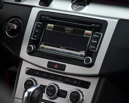 Красный Фольксваген Пассат СС, объемом двигателя 2 л и пробегом 182 тыс. км за 10700 $, фото 21 на Automoto.ua