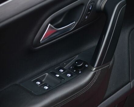 Красный Фольксваген Пассат СС, объемом двигателя 2 л и пробегом 182 тыс. км за 10700 $, фото 23 на Automoto.ua