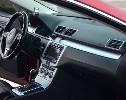 Красный Фольксваген Пассат СС, объемом двигателя 2 л и пробегом 182 тыс. км за 10700 $, фото 19 на Automoto.ua