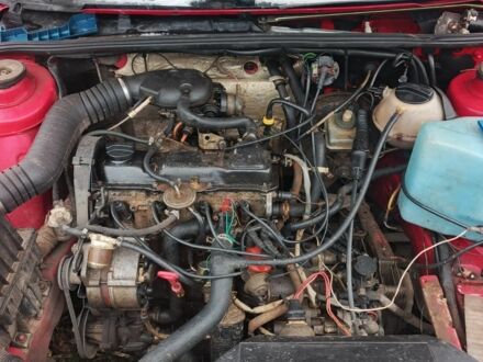 Красный Фольксваген Пассат СС, объемом двигателя 1.6 л и пробегом 234 тыс. км за 700 $, фото 1 на Automoto.ua