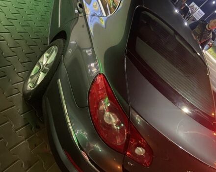 Серый Фольксваген Пассат СС, объемом двигателя 2 л и пробегом 240 тыс. км за 8000 $, фото 2 на Automoto.ua