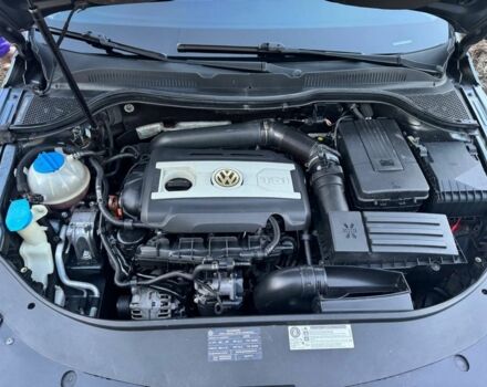 Сірий Фольксваген Пассат СС, об'ємом двигуна 2 л та пробігом 196 тис. км за 7800 $, фото 5 на Automoto.ua