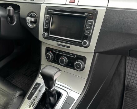 Серый Фольксваген Пассат СС, объемом двигателя 2 л и пробегом 275 тыс. км за 9000 $, фото 9 на Automoto.ua