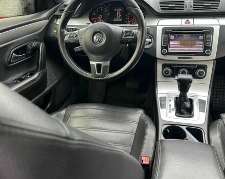 Серый Фольксваген Пассат СС, объемом двигателя 2 л и пробегом 275 тыс. км за 9000 $, фото 5 на Automoto.ua