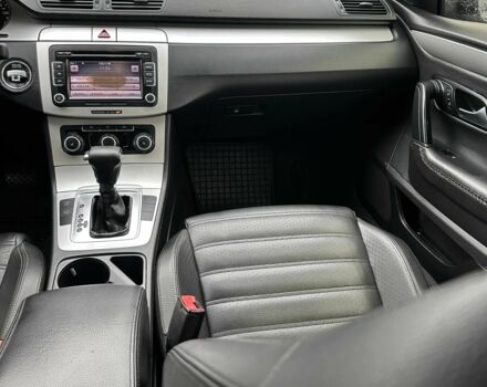 Серый Фольксваген Пассат СС, объемом двигателя 2 л и пробегом 275 тыс. км за 9000 $, фото 6 на Automoto.ua