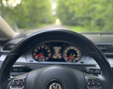 Серый Фольксваген Пассат СС, объемом двигателя 2 л и пробегом 171 тыс. км за 11700 $, фото 9 на Automoto.ua