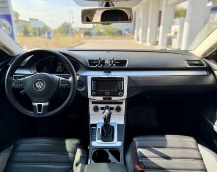 Сірий Фольксваген Пассат СС, об'ємом двигуна 2 л та пробігом 220 тис. км за 9500 $, фото 13 на Automoto.ua