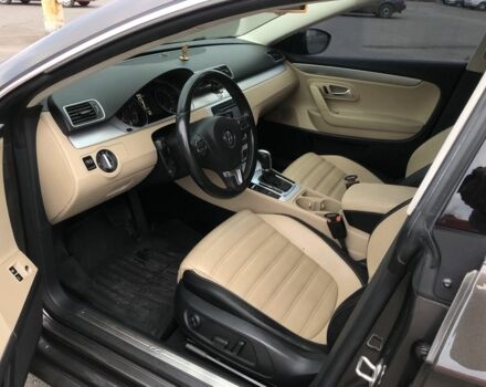 Серый Фольксваген Пассат СС, объемом двигателя 2 л и пробегом 171 тыс. км за 9800 $, фото 9 на Automoto.ua