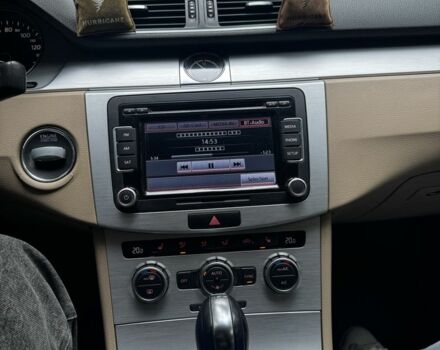 Серый Фольксваген Пассат СС, объемом двигателя 2 л и пробегом 177 тыс. км за 9500 $, фото 17 на Automoto.ua