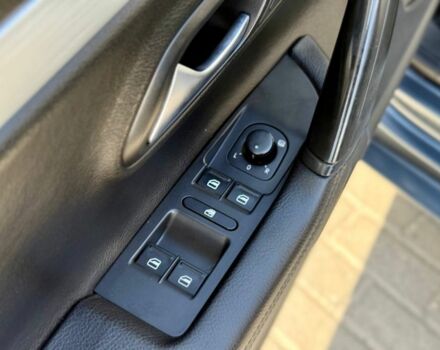 Сірий Фольксваген Пассат СС, об'ємом двигуна 2 л та пробігом 220 тис. км за 9500 $, фото 18 на Automoto.ua