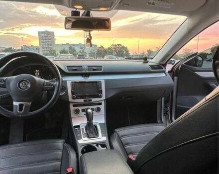 Серый Фольксваген Пассат СС, объемом двигателя 2 л и пробегом 180 тыс. км за 10500 $, фото 9 на Automoto.ua