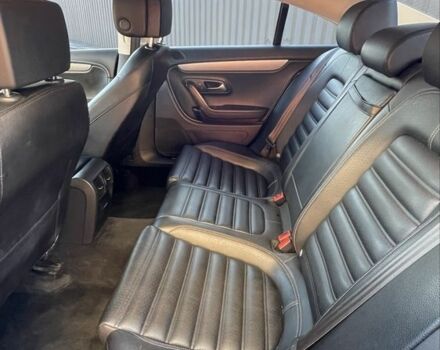 Серый Фольксваген Пассат СС, объемом двигателя 2 л и пробегом 260 тыс. км за 9400 $, фото 5 на Automoto.ua