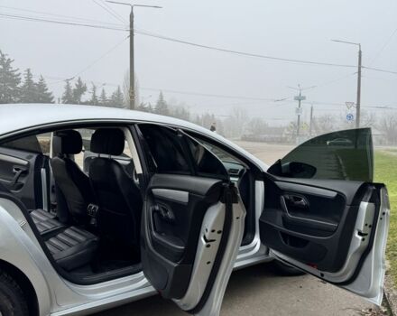 Серый Фольксваген Пассат СС, объемом двигателя 2 л и пробегом 119 тыс. км за 11200 $, фото 13 на Automoto.ua