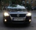 Серый Фольксваген Пассат СС, объемом двигателя 1.9 л и пробегом 300 тыс. км за 3198 $, фото 1 на Automoto.ua