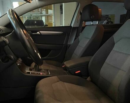 Серый Фольксваген Пассат СС, объемом двигателя 1.6 л и пробегом 281 тыс. км за 9700 $, фото 8 на Automoto.ua