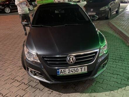 Серый Фольксваген Пассат СС, объемом двигателя 2 л и пробегом 240 тыс. км за 8000 $, фото 1 на Automoto.ua