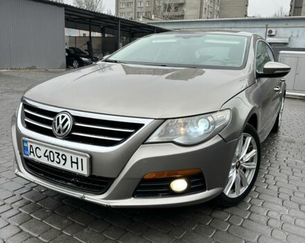 Серый Фольксваген Пассат СС, объемом двигателя 2 л и пробегом 225 тыс. км за 6800 $, фото 1 на Automoto.ua
