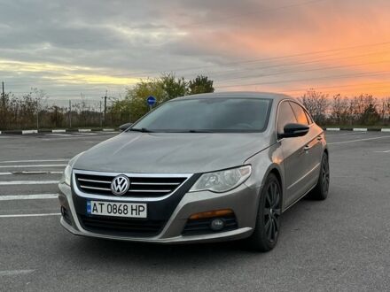 Серый Фольксваген Пассат СС, объемом двигателя 2 л и пробегом 275 тыс. км за 6500 $, фото 1 на Automoto.ua