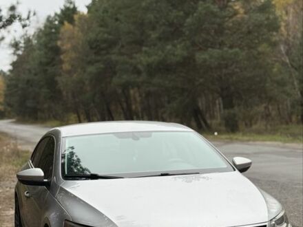 Серый Фольксваген Пассат СС, объемом двигателя 2 л и пробегом 180 тыс. км за 10500 $, фото 1 на Automoto.ua