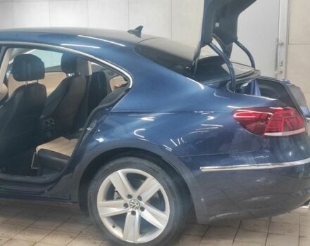 Синий Фольксваген Пассат СС, объемом двигателя 2 л и пробегом 110 тыс. км за 11000 $, фото 4 на Automoto.ua