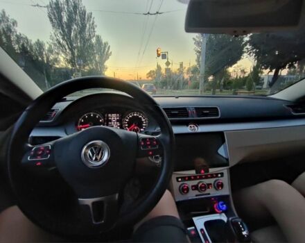 Синий Фольксваген Пассат СС, объемом двигателя 2 л и пробегом 110 тыс. км за 11000 $, фото 10 на Automoto.ua