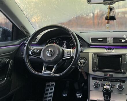 Синий Фольксваген Пассат СС, объемом двигателя 2 л и пробегом 267 тыс. км за 13500 $, фото 15 на Automoto.ua