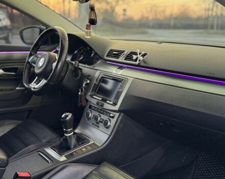 Синий Фольксваген Пассат СС, объемом двигателя 2 л и пробегом 267 тыс. км за 13500 $, фото 17 на Automoto.ua