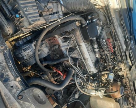 Синий Фольксваген Пассат СС, объемом двигателя 2 л и пробегом 300 тыс. км за 2100 $, фото 10 на Automoto.ua