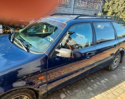 Синий Фольксваген Пассат СС, объемом двигателя 2 л и пробегом 300 тыс. км за 2100 $, фото 3 на Automoto.ua