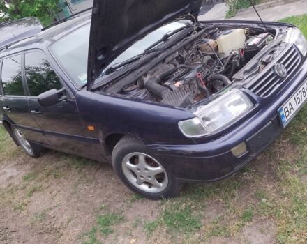 Синий Фольксваген Пассат СС, объемом двигателя 1.8 л и пробегом 350 тыс. км за 1680 $, фото 3 на Automoto.ua