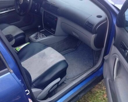 Синій Фольксваген Пассат СС, об'ємом двигуна 1.9 л та пробігом 325 тис. км за 3100 $, фото 6 на Automoto.ua