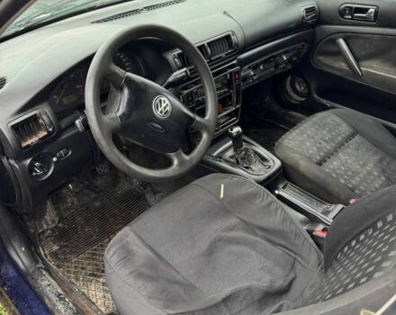 Синій Фольксваген Пассат СС, об'ємом двигуна 1 л та пробігом 500 тис. км за 1400 $, фото 3 на Automoto.ua