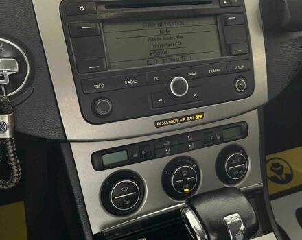 Синій Фольксваген Пассат СС, об'ємом двигуна 2 л та пробігом 340 тис. км за 5600 $, фото 13 на Automoto.ua