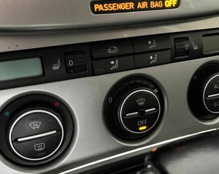 Синій Фольксваген Пассат СС, об'ємом двигуна 2 л та пробігом 340 тис. км за 5600 $, фото 14 на Automoto.ua