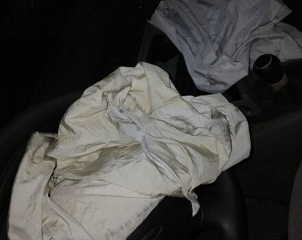 Синий Фольксваген Пассат СС, объемом двигателя 2 л и пробегом 200 тыс. км за 1700 $, фото 1 на Automoto.ua