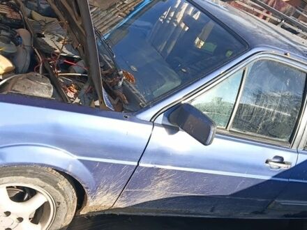 Синий Фольксваген Пассат СС, объемом двигателя 2 л и пробегом 290 тыс. км за 650 $, фото 1 на Automoto.ua