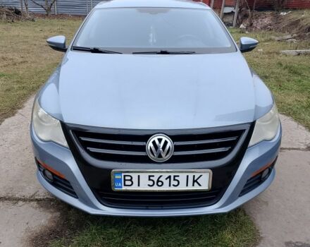 Синий Фольксваген Пассат СС, объемом двигателя 2 л и пробегом 280 тыс. км за 8500 $, фото 1 на Automoto.ua