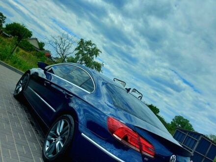 Синий Фольксваген Пассат СС, объемом двигателя 2 л и пробегом 140 тыс. км за 11500 $, фото 1 на Automoto.ua