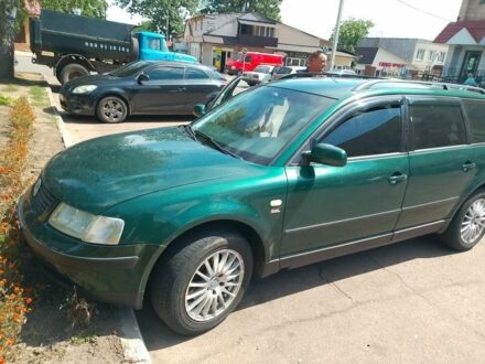 Зеленый Фольксваген Пассат СС, объемом двигателя 1.6 л и пробегом 200 тыс. км за 3600 $, фото 1 на Automoto.ua