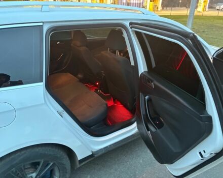 Білий Фольксваген Пассат Варіант, об'ємом двигуна 2 л та пробігом 360 тис. км за 8600 $, фото 10 на Automoto.ua