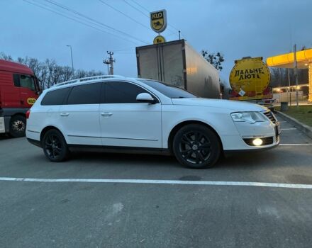 Білий Фольксваген Пассат Варіант, об'ємом двигуна 2 л та пробігом 360 тис. км за 8600 $, фото 1 на Automoto.ua