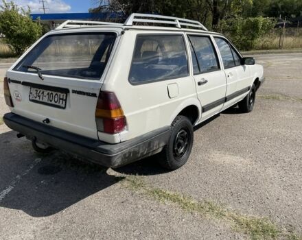 Белый Фольксваген Пассат Вариант, объемом двигателя 0 л и пробегом 300 тыс. км за 1100 $, фото 2 на Automoto.ua