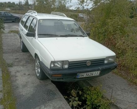 Білий Фольксваген Пассат Варіант, об'ємом двигуна 2.2 л та пробігом 100 тис. км за 600 $, фото 1 на Automoto.ua