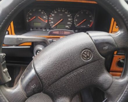 Белый Фольксваген Пассат Вариант, объемом двигателя 1.6 л и пробегом 500 тыс. км за 1600 $, фото 3 на Automoto.ua