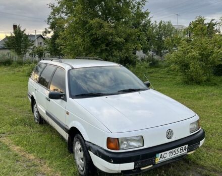 Белый Фольксваген Пассат Вариант, объемом двигателя 1.6 л и пробегом 440 тыс. км за 1300 $, фото 1 на Automoto.ua