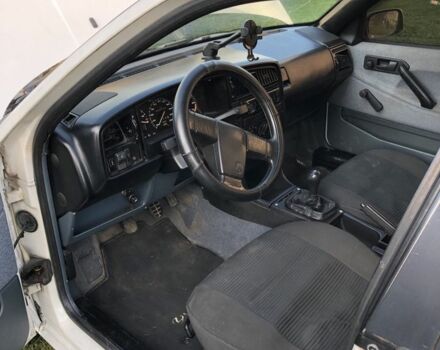 Белый Фольксваген Пассат Вариант, объемом двигателя 1.6 л и пробегом 362 тыс. км за 1650 $, фото 4 на Automoto.ua