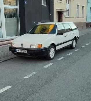 Фольксваген Пассат Вариант 1990 в Мукачеве на Automoto.ua Белый Фольксваген Пассат Вариант, объемом двигателя 1.6 л и пробегом 430 тыс. км за 3492 $, фото 1 на Automoto.ua