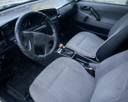 Белый Фольксваген Пассат Вариант, объемом двигателя 1.6 л и пробегом 263 тыс. км за 1200 $, фото 5 на Automoto.ua