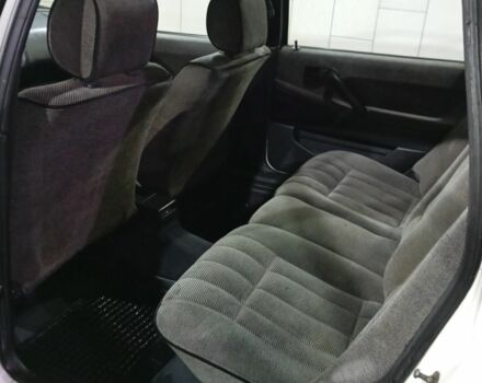 Білий Фольксваген Пассат Варіант, об'ємом двигуна 1.8 л та пробігом 258 тис. км за 2000 $, фото 2 на Automoto.ua